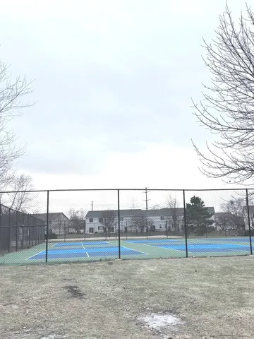 $262,000 | 1811 South Wentworth Circle, Romeoville, IL 60446