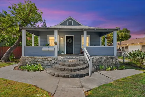 $997,000 | 208 West Walnut Avenue, Monrovia, CA 91016