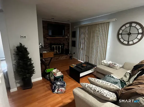 $255,000 | 16 Homestead Lane, Brookfield, CT 06804