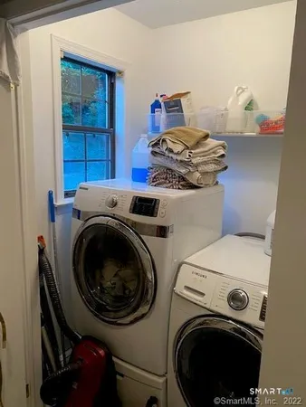 $255,000 | 16 Homestead Lane, Brookfield, CT 06804