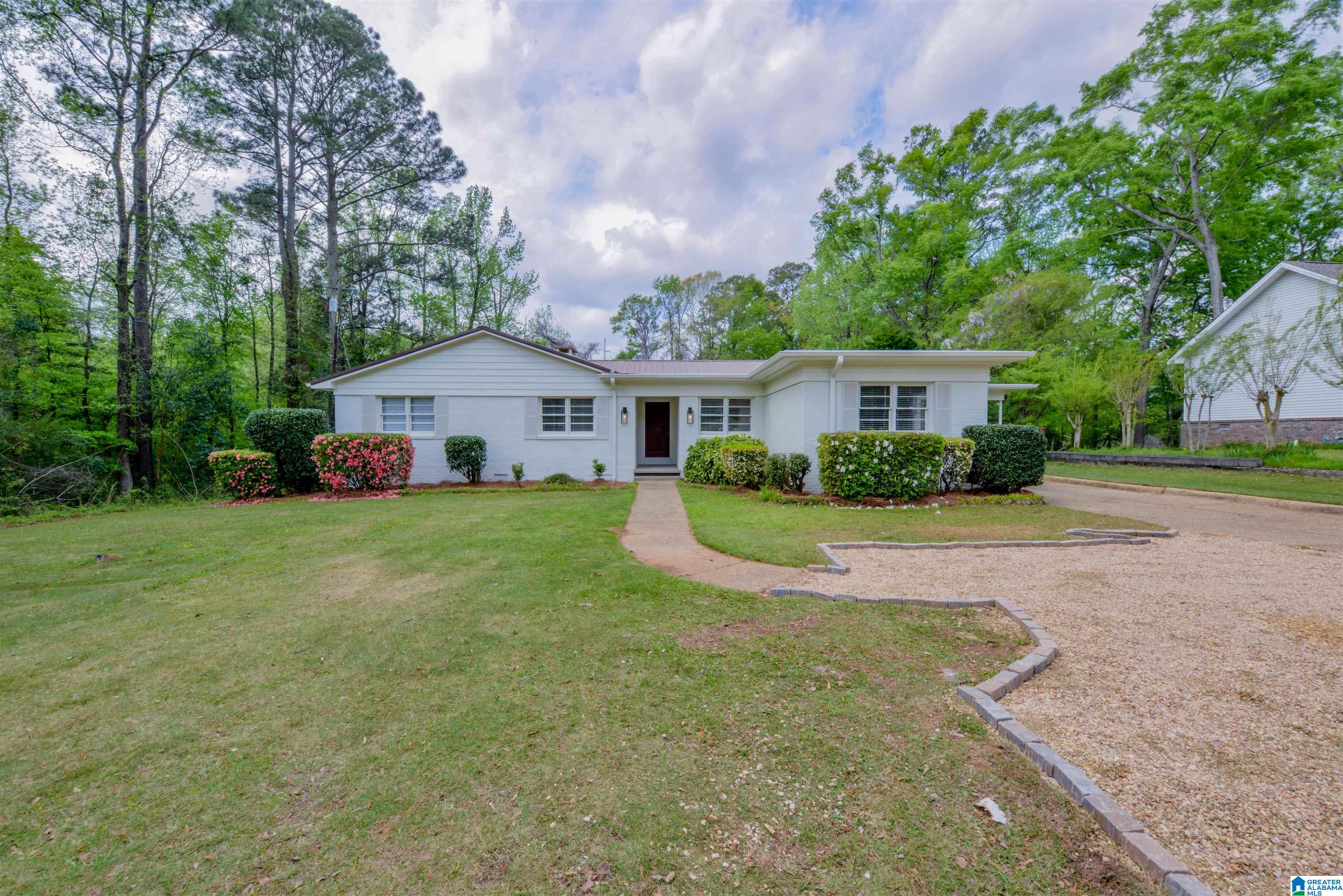 1929 Hargrove Road East Tuscaloosa, AL 35405 - Photo 1 of 18