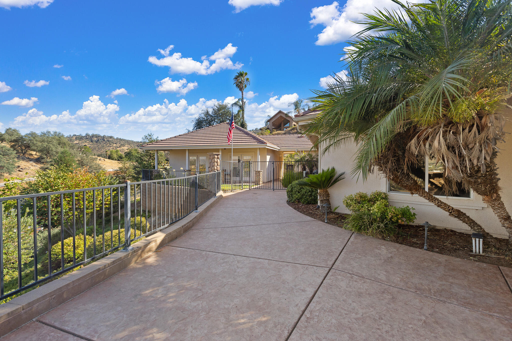 16489 Goat Ranch Road Springville, CA 93265 - Photo 35 of 52 60 Guest House Access