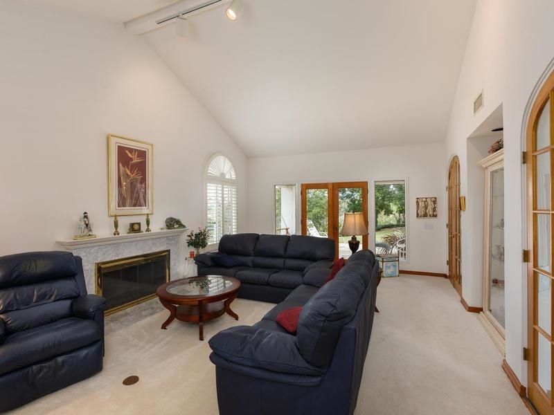 2060 Oceanview Road Oceanside, CA 92056 - Photo 5 of 25 Gallery Image 5