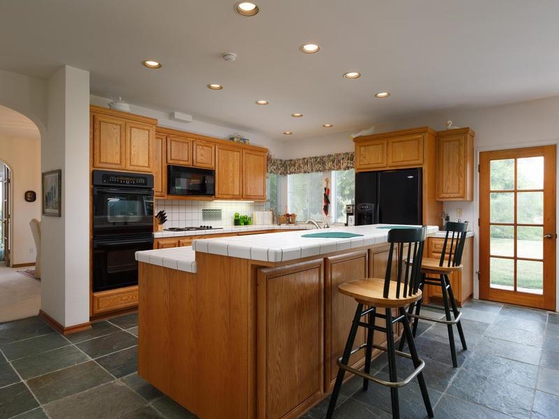 2060 Oceanview Road Oceanside, CA 92056 - Photo 8 of 25 Gallery Image 8