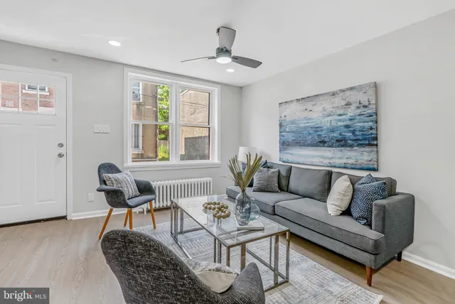 $1,999 | 2839 Winton Street, Philadelphia, PA 19145