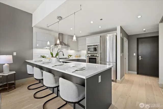 $599,000 | 737 Olive Way, Unit 1903, Seattle, WA 98101