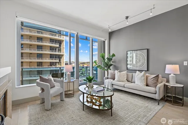 $599,000 | 737 Olive Way, Unit 1903, Seattle, WA 98101