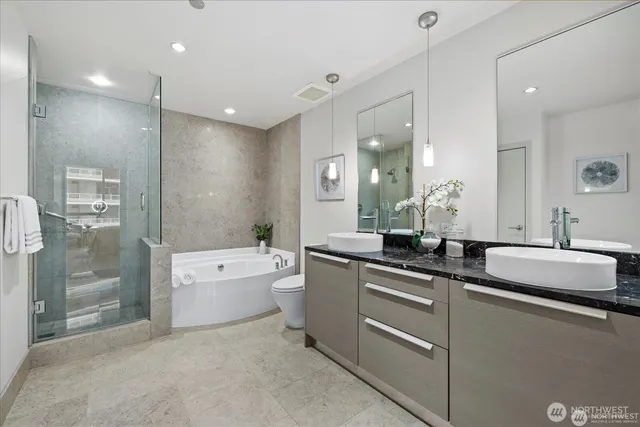 $599,000 | 737 Olive Way, Unit 1903, Seattle, WA 98101