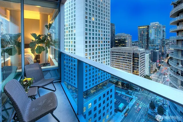 $599,000 | 737 Olive Way, Unit 1903, Seattle, WA 98101