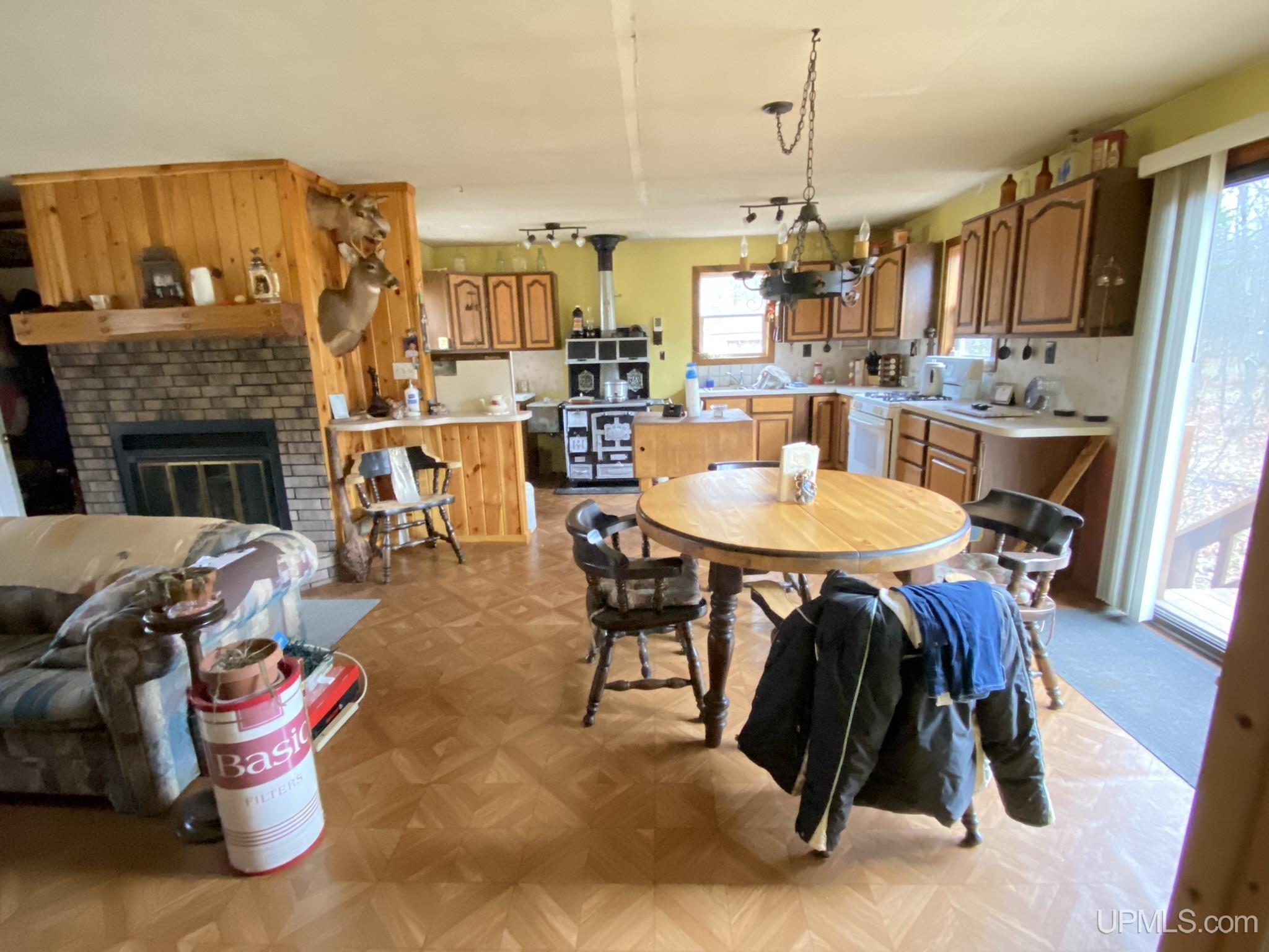 5105 Ll Road Garden, MI 49835 - Photo 4 of 12