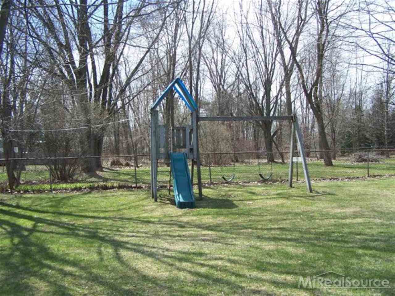 2641 Michigan Road Port Huron, MI 48060 - Photo 11 of 28 Gallery Image 11