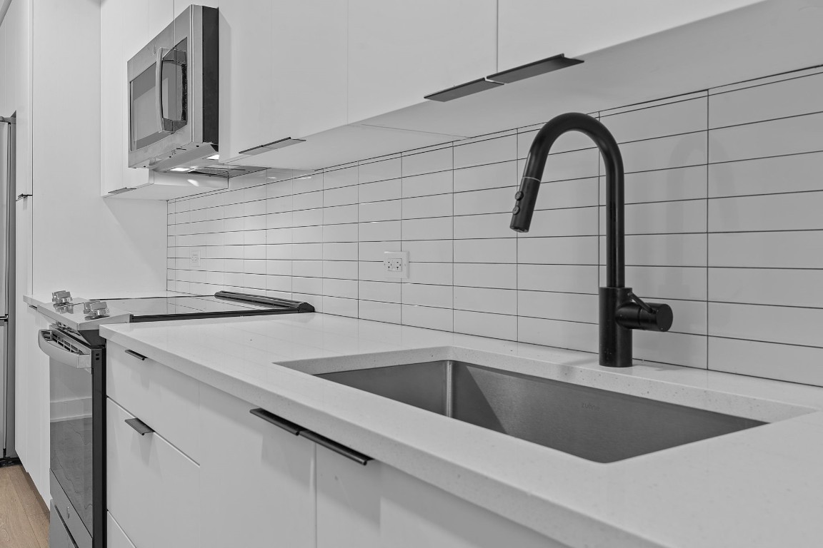 2220 Webberville Road, Unit 225 Austin, TX 78702 - Photo 16 of 21