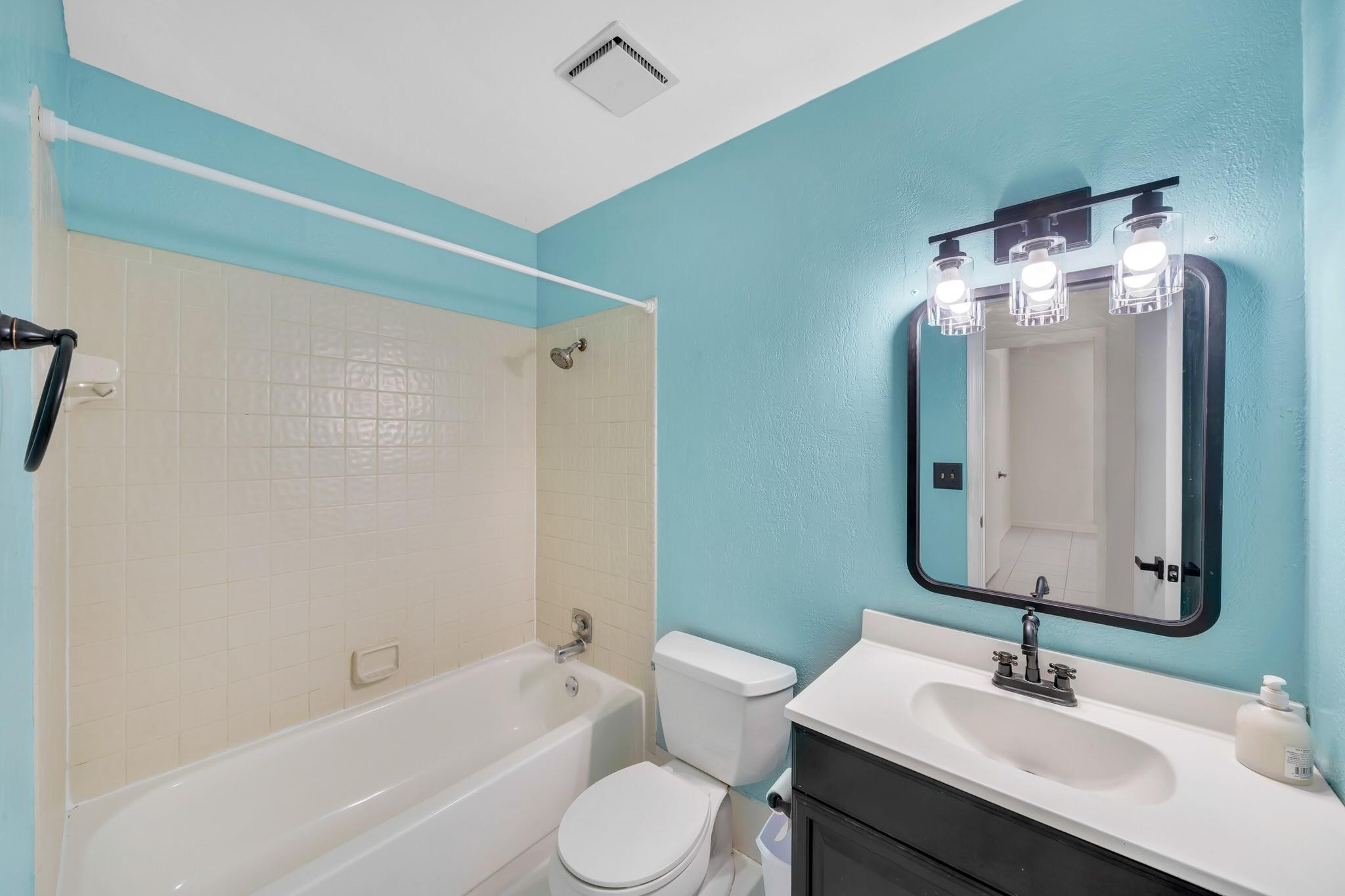 9976 Liberty Road Boca Raton, FL 33434 - Photo 10 of 37 Photo 10