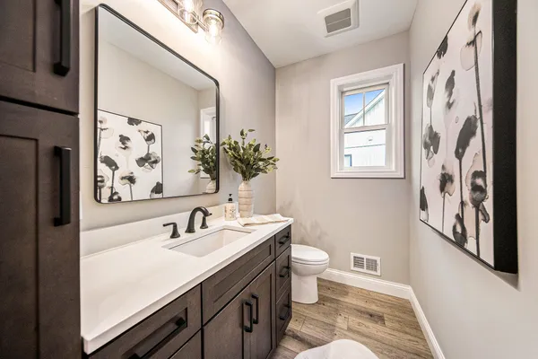 $695,000 | 5182 Grande View Lane, Jackson, MI 49201