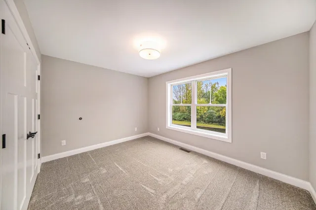 $695,000 | 5182 Grande View Lane, Jackson, MI 49201