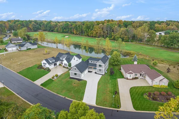 $695,000 | 5182 Grande View Lane, Jackson, MI 49201