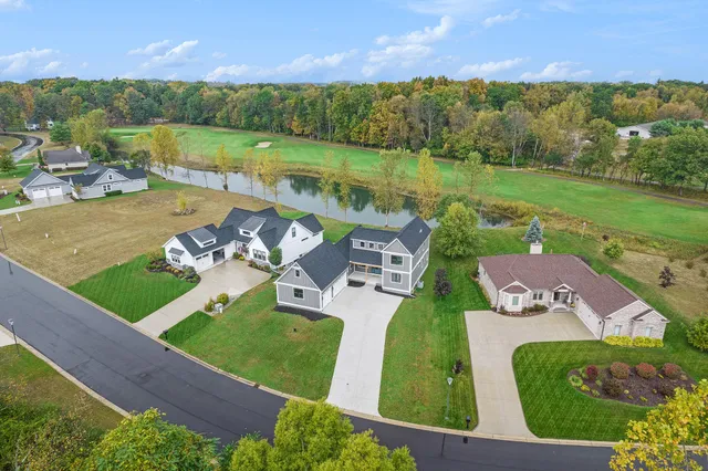 $695,000 | 5182 Grande View Lane, Jackson, MI 49201