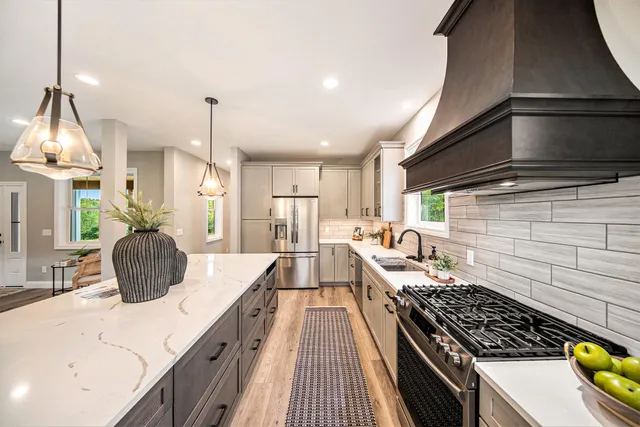 $695,000 | 5182 Grande View Lane, Jackson, MI 49201