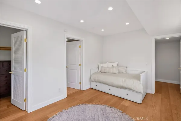 $8,900 | 390 St Ann's Drive, Laguna Beach, CA 92651