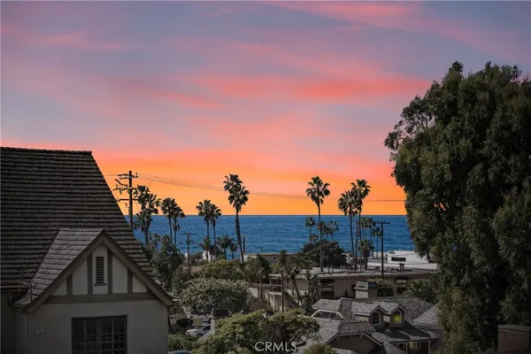 $8,900 | 390 St Ann's Drive, Laguna Beach, CA 92651