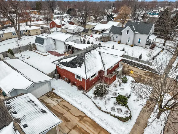 $315,000 | 1035 East Kimberly Avenue, Kimberly, WI 54136