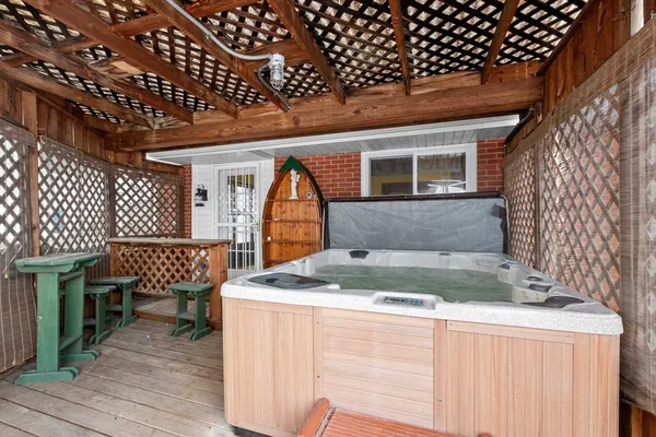 $315,000 | 1035 East Kimberly Avenue, Kimberly, WI 54136