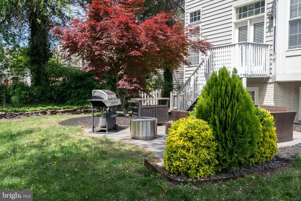 $979,900 | 25316 Herring Creek Drive, Chantilly, VA 20152