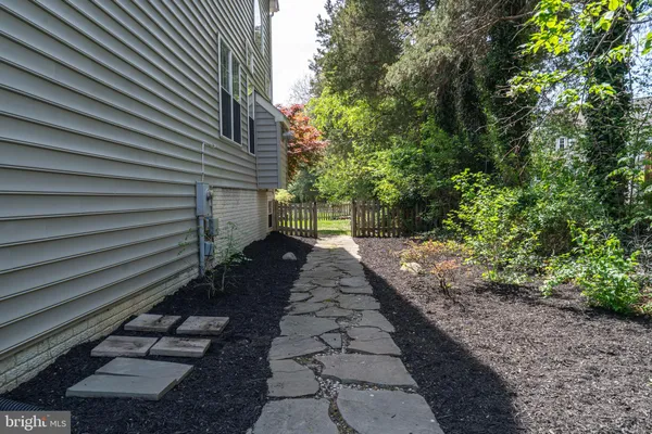 $979,900 | 25316 Herring Creek Drive, Chantilly, VA 20152