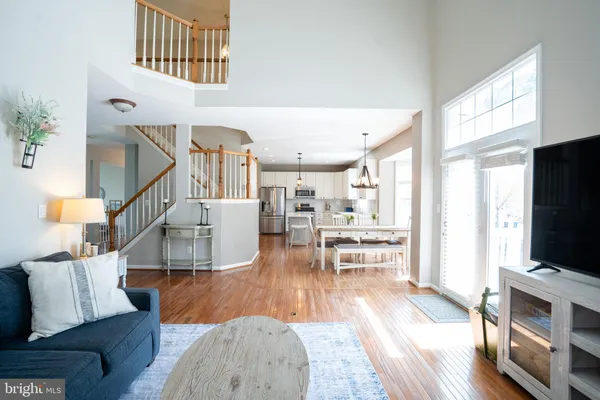 $979,900 | 25316 Herring Creek Drive, Chantilly, VA 20152