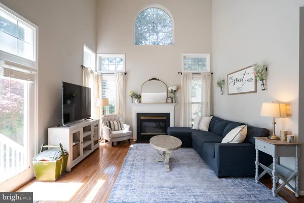 $979,900 | 25316 Herring Creek Drive, Chantilly, VA 20152