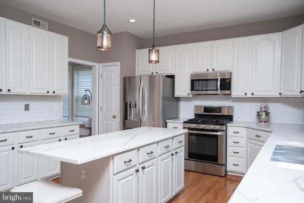 $979,900 | 25316 Herring Creek Drive, Chantilly, VA 20152