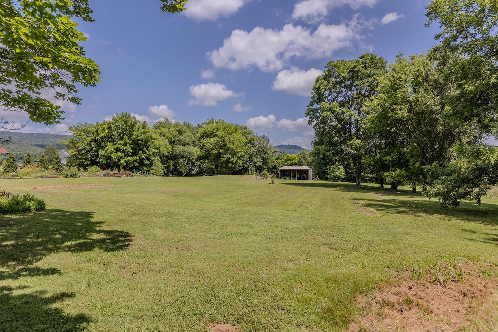 6205 Viola Road McMinnville, TN 37110 - Photo 15 of 60