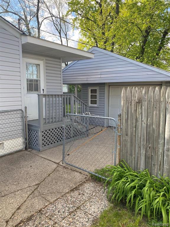 3911 Toepfer Road Warren, MI 48091 - Photo 24 of 29