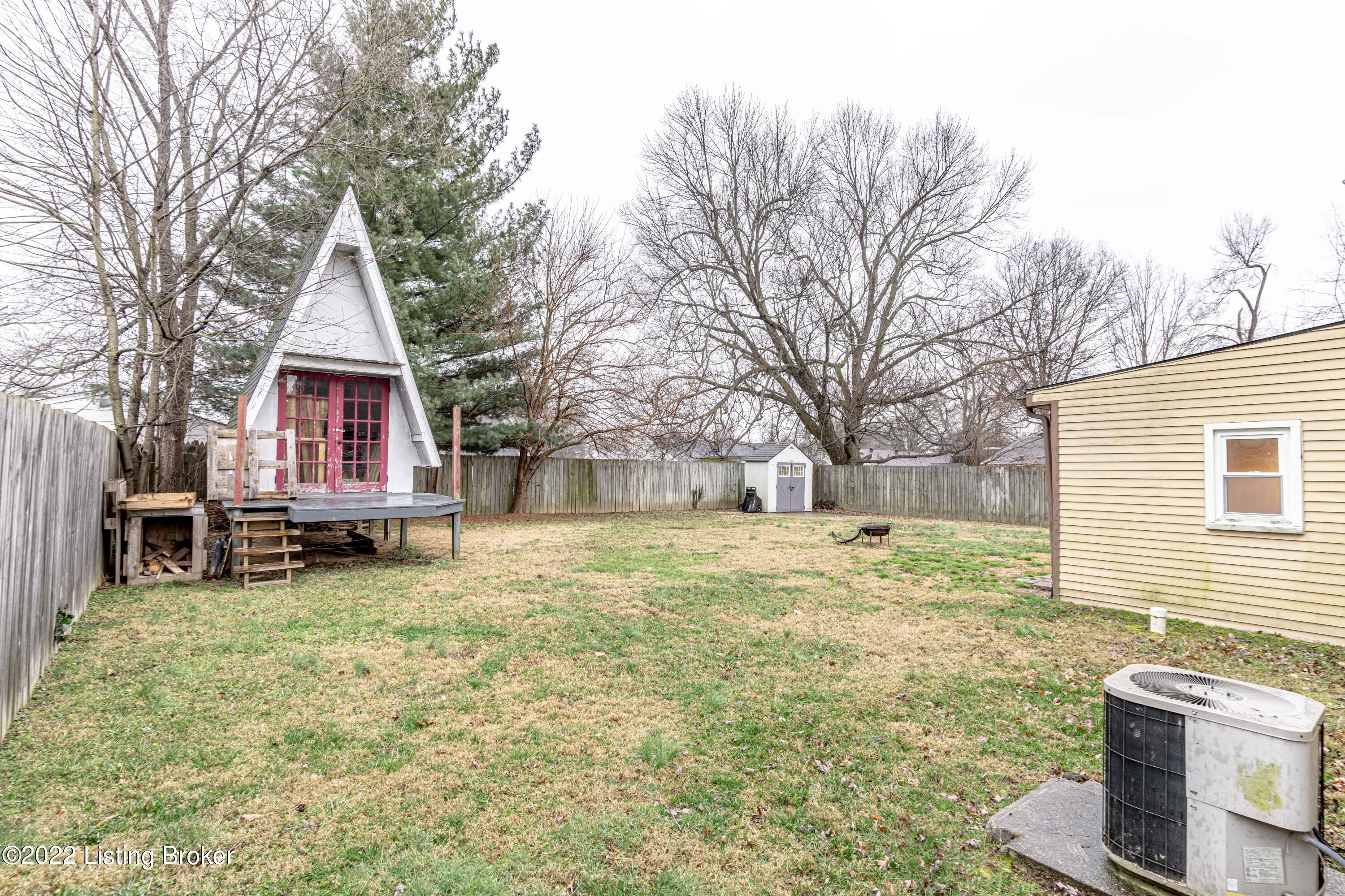 9221 Cornflower Road Louisville, KY 40272 - Photo 23 of 25 DSC03967