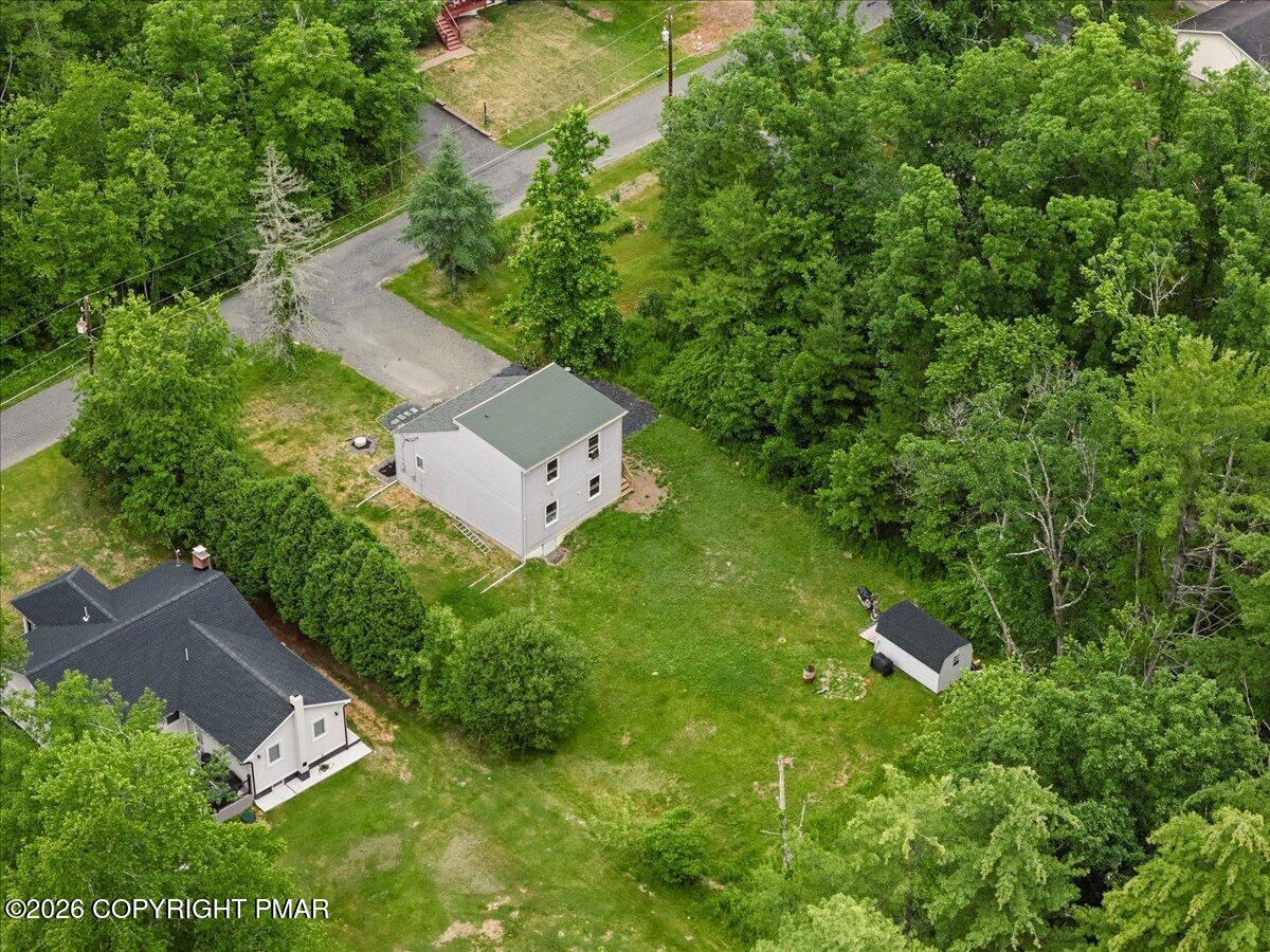 3084 Pleasant View Drive Gilbert, PA 18331 - Photo 6 of 25 06-HomeView_Media-3084_Pleasant_View_Dr