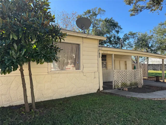 $1,500 | 4511 South Main Street, Stafford, TX 77477