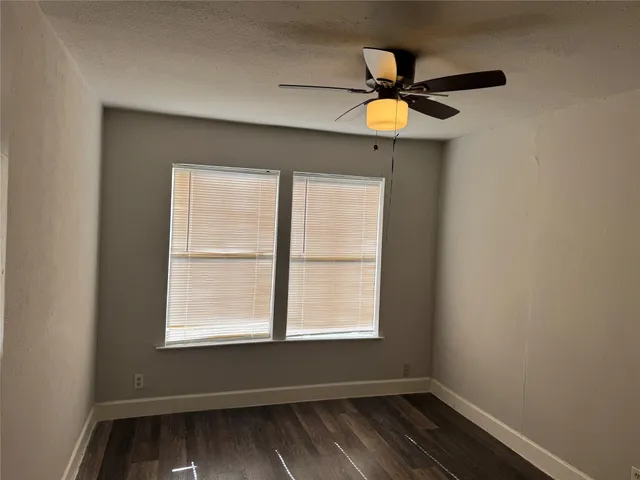 $1,500 | 4511 South Main Street, Stafford, TX 77477