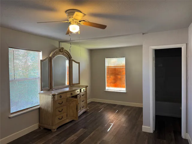 $1,500 | 4511 South Main Street, Stafford, TX 77477