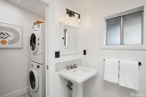 $1,095,000 | 344 Holladay Avenue, San Francisco, CA 94110