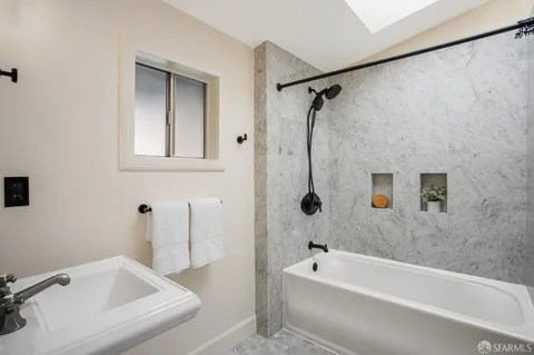 $1,095,000 | 344 Holladay Avenue, San Francisco, CA 94110