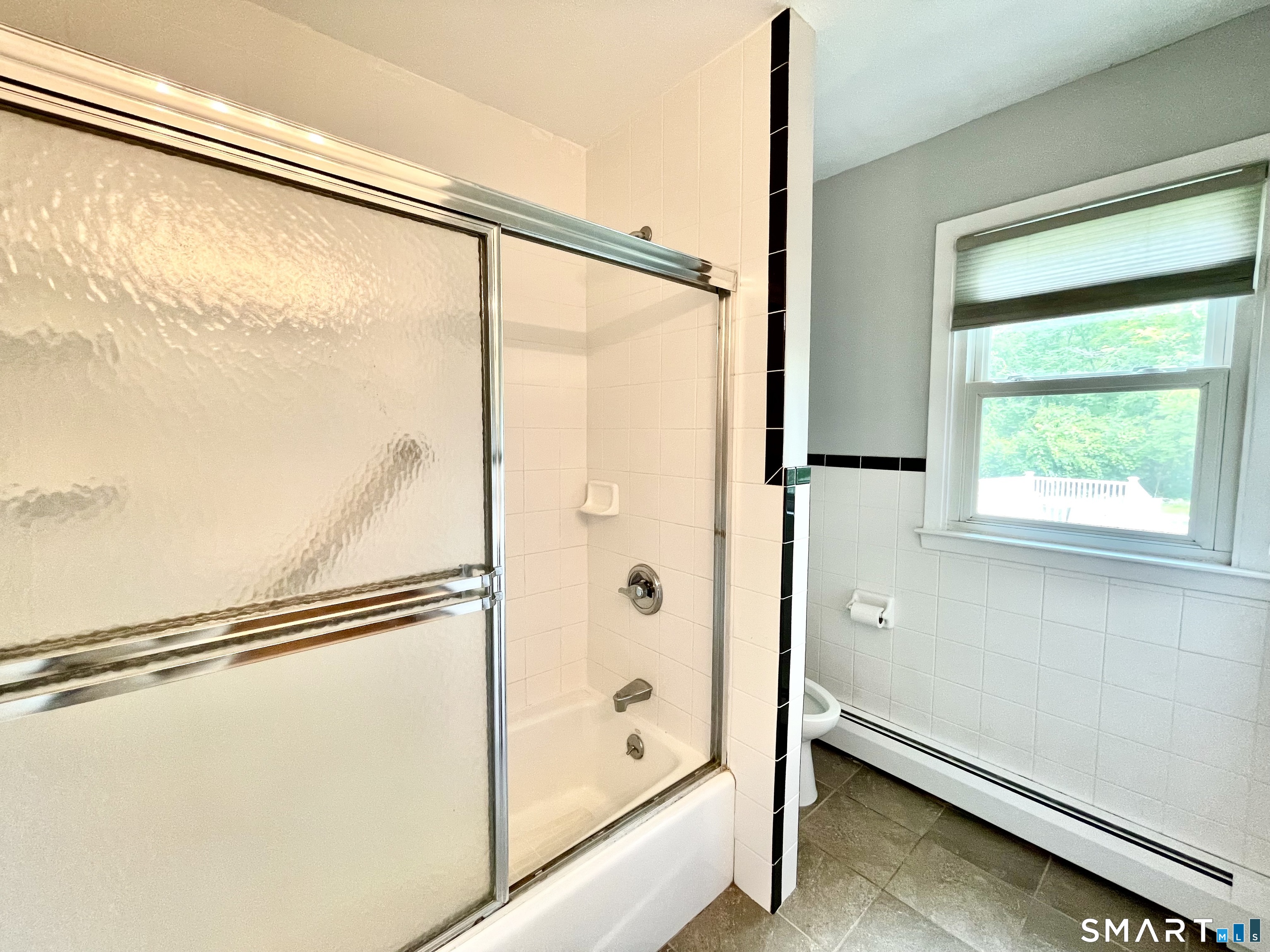 35 Woodmont Road West Hartford, CT 06117 - Photo 21 of 29