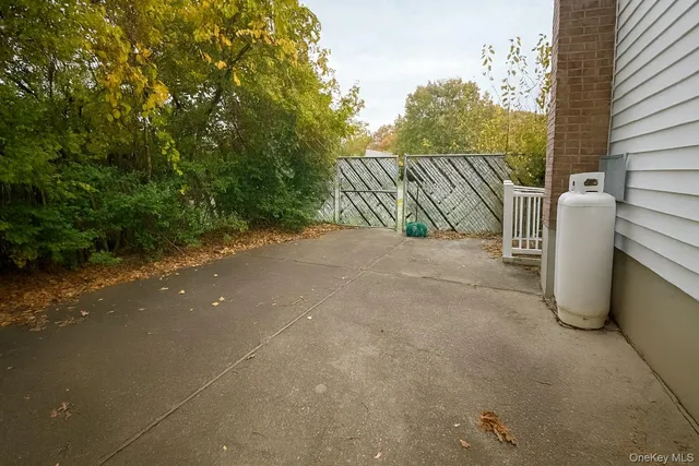 $2,000 | 7 Paul Drive, Selden, NY 11784