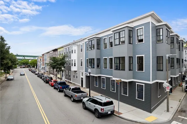 $949,990 | 106-108 Bunker Hill Street, Unit 2, Boston, MA 02129