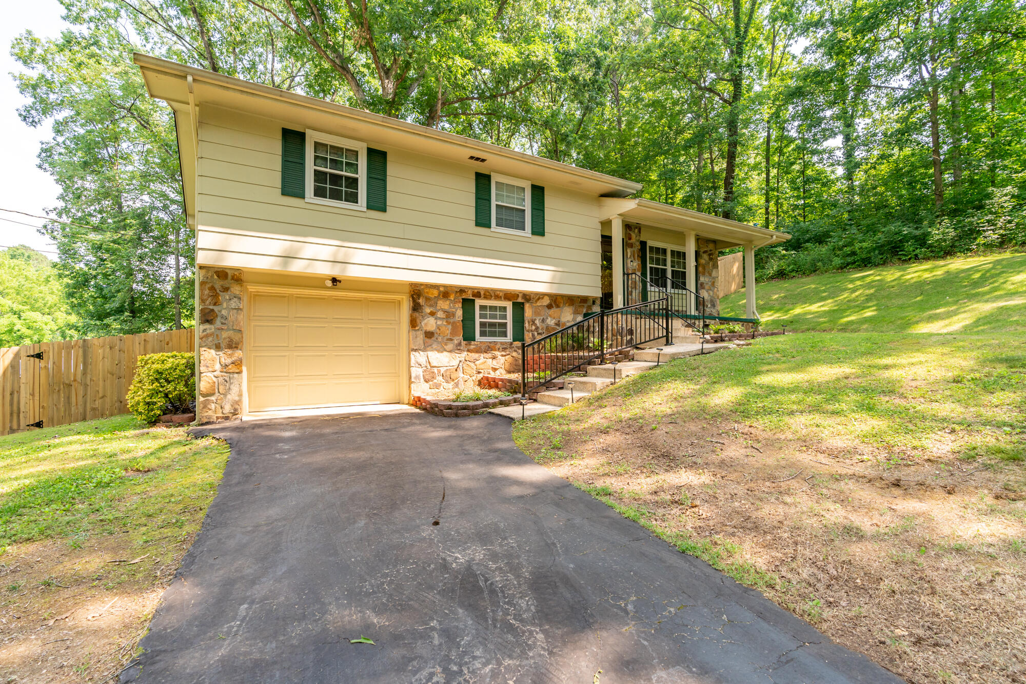 659 Clift Road Soddy Daisy, TN 37379 - Photo 34 of 48 659clift-30