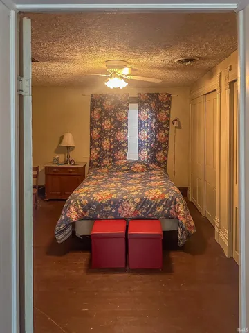 $220,000 | 4885 East Farabee Road, Salem, IN 47167