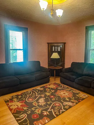 $220,000 | 4885 East Farabee Road, Salem, IN 47167