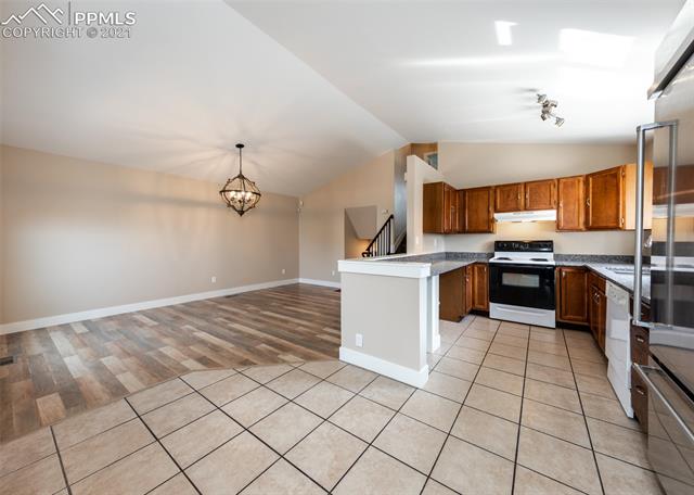 1375 Ride Lane Colorado Springs, CO 80916 - Photo 7 of 33
