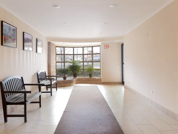 $259,500 | 207 Ocean Parkway, Unit 1J | Kensington