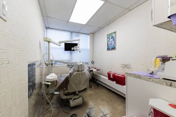 $259,500 | 207 Ocean Parkway, Unit 1J | Kensington