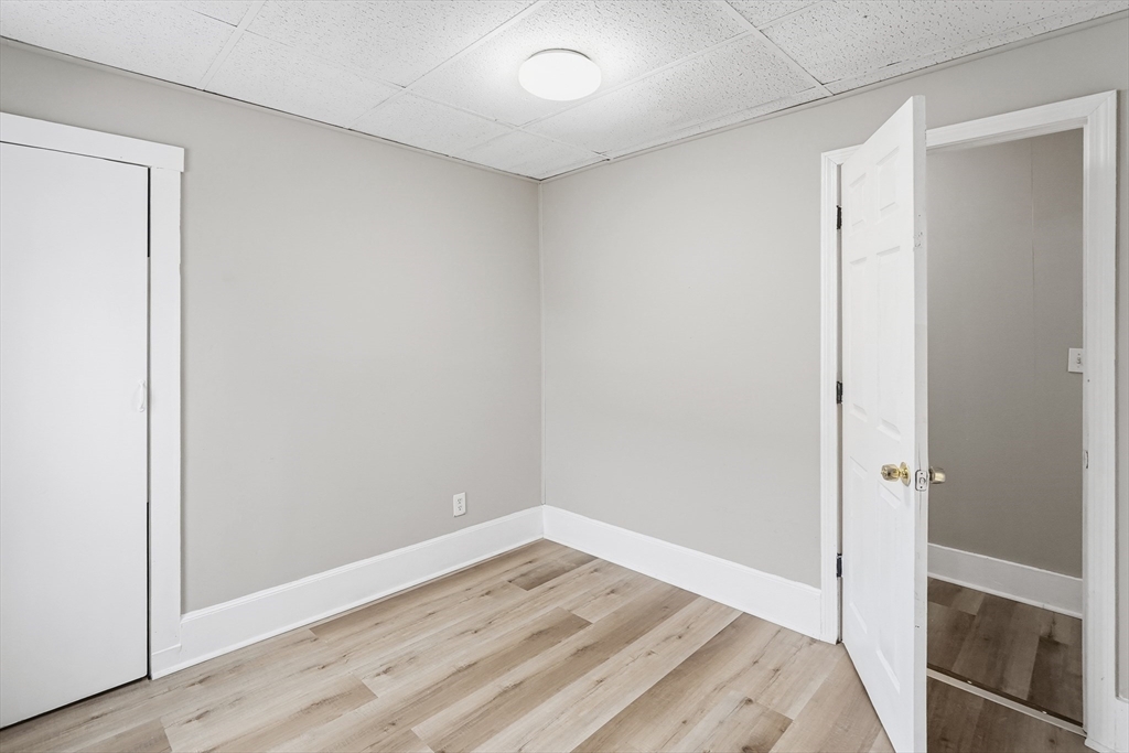 14 1/2 Hacker Street Worcester, MA 01603 - Photo 21 of 40